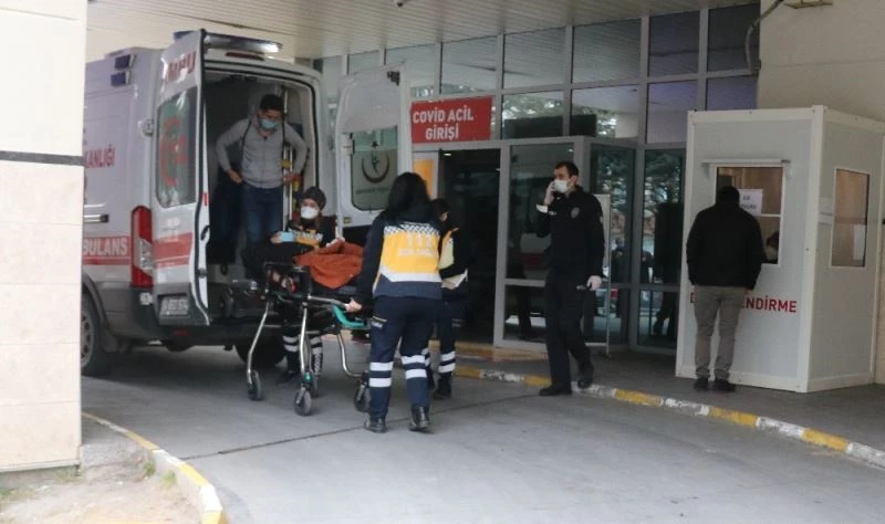 Tanımadığı kişi tarafından bıçaklanan genç kız dehşeti yaşadı
