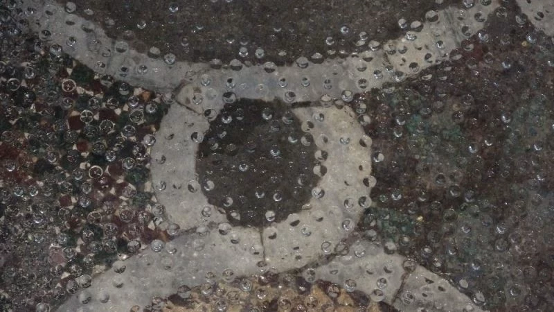 Cami tabanındaki mozaikler 