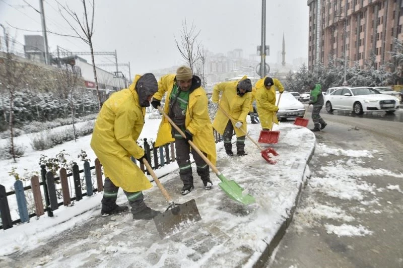 Mamak’ta kar teyakkuzu
