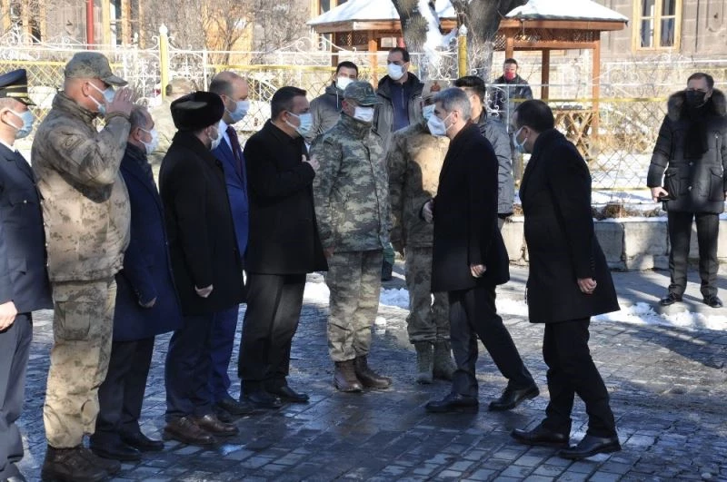 İçişleri Bakan Yardımcısı İnce: “Belediye’yi örgütün görevlendirdiği eşbaşkan yönetti”
