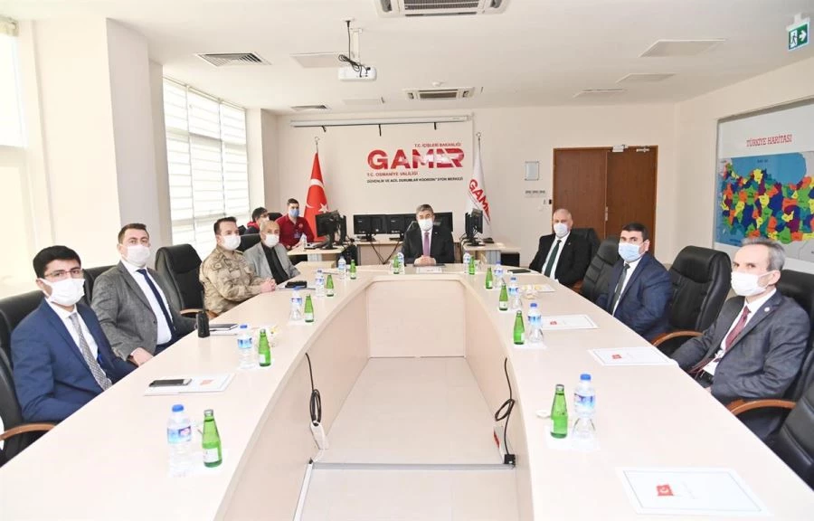 İL GÜVENLİK VE ACİL DURUMLAR KOORDİNASYON KURULU VALİ YILMAZ BAŞKANLIĞINDA TOPLANDI