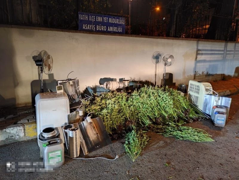 Evin bodrum katını uyuşturucu serasına çevirmiş
