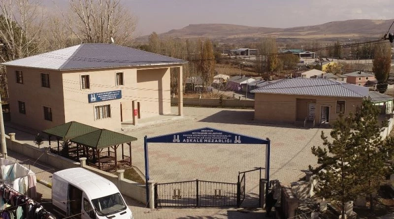 Büyükşehir ilçelere de mezarlık ve idari binalar yapıyor
