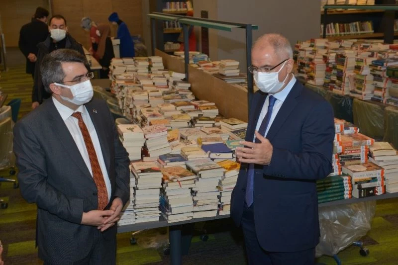 Yıldırım’ın ‘Uyumayan kütüphanesi’ne tam not
