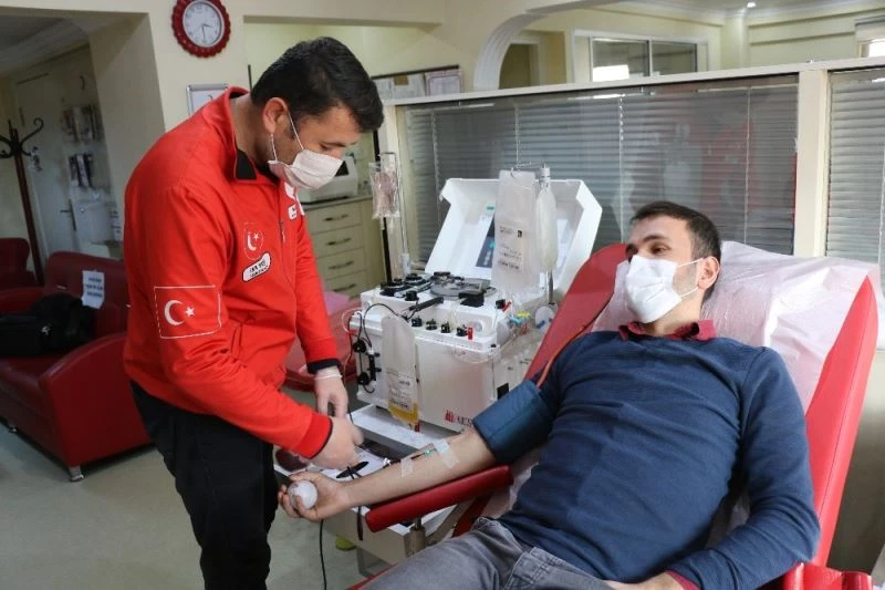 Karabük Kızılay Kan Merkezi plazma bağışı almaya devam ediyor

