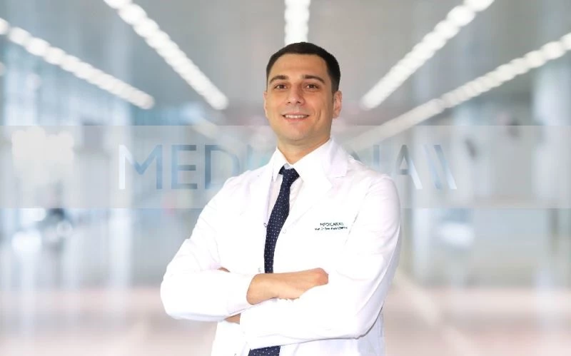 Eksik dişlere kalıcı çözüm: İmplant
