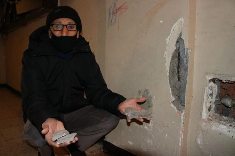 Diyarbakır’da 8 katlı bir binanın sakinleri diken üstünde: Geceyi sokakta geçirdiler
