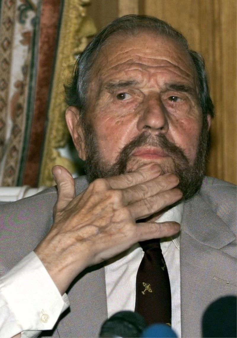 (Düzeltme) Soğuk Savaş döneminin en çok tanınan çifte ajanı Blake 98 yaşında öldü
