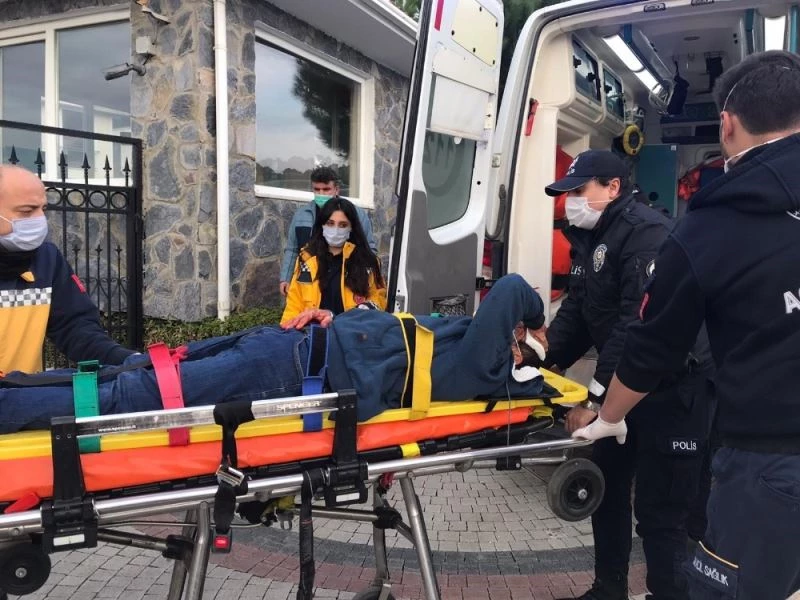 Sokağa çıkma kısıtlamasında site sakini ve güvenlik arasında çıkan kavga kanlı bitti
