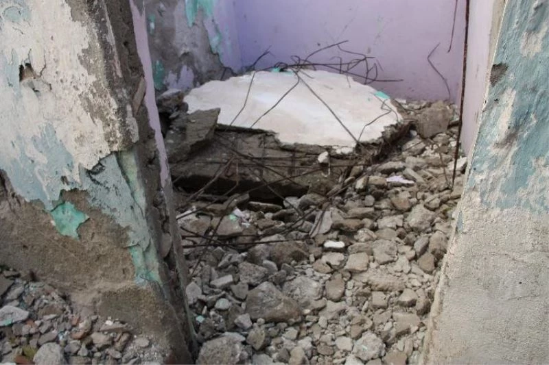 Metruk binadan demir çıkarırken göçük altında kalmıştı, hayatını kaybetti
