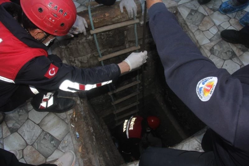 Hamile kadın hastanede kanalizasyona düştü
