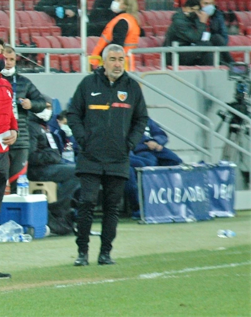 Samet Aybaba: ”Girdiğimiz pozisyonlar bir türlü gol olmuyor”
