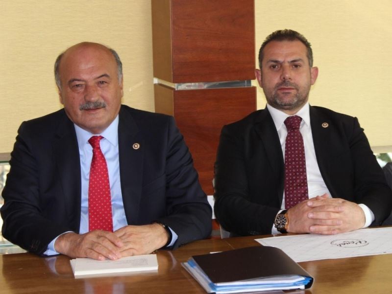 AK Parti Erzincan Milletvekillerinden esnafa destek ve yeni doktor atamalarıyla ilgili açıklama
