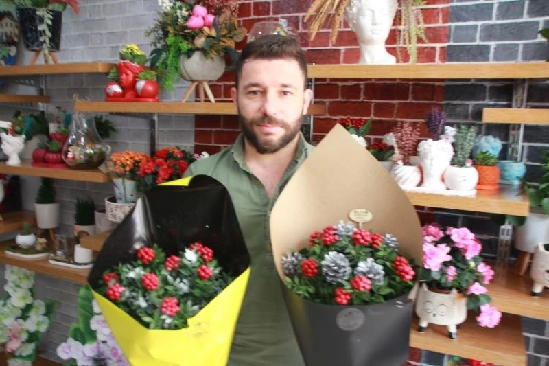 Yılbaşı çiçeği olarak ta bilinen ’Kokina’ bitkisine büyük ilgi
