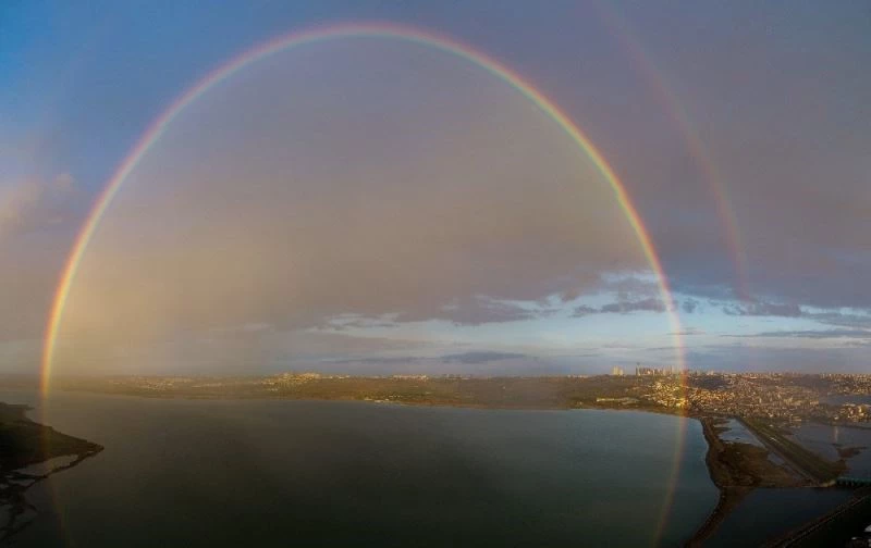 (Özel) İstanbul semaları rengarenk oldu
