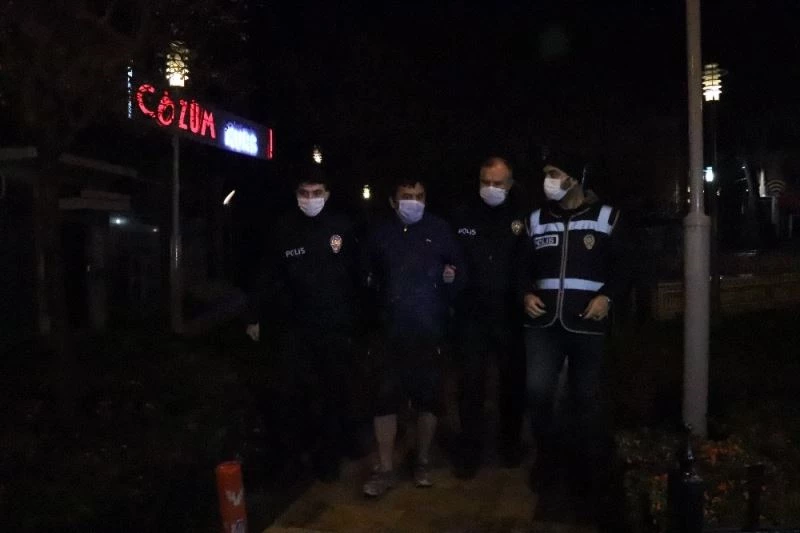 Rahatsız ettiği için arkadaşını dövdü, önce inkar sonra kabul etti
