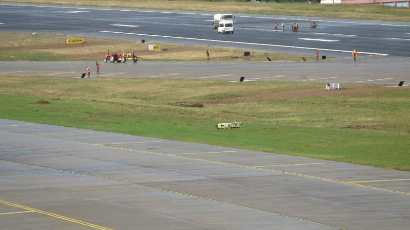Trabzon Havalimanı’nda pist aydınlatma sistemleri yenileme çalışmaları sona erdi
