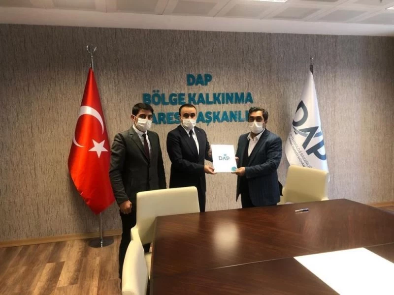 ’Şenkaya Hayvancılığında Verimliliğin Arttırılması Eğitim Projesi’nde imzalar atıldı
