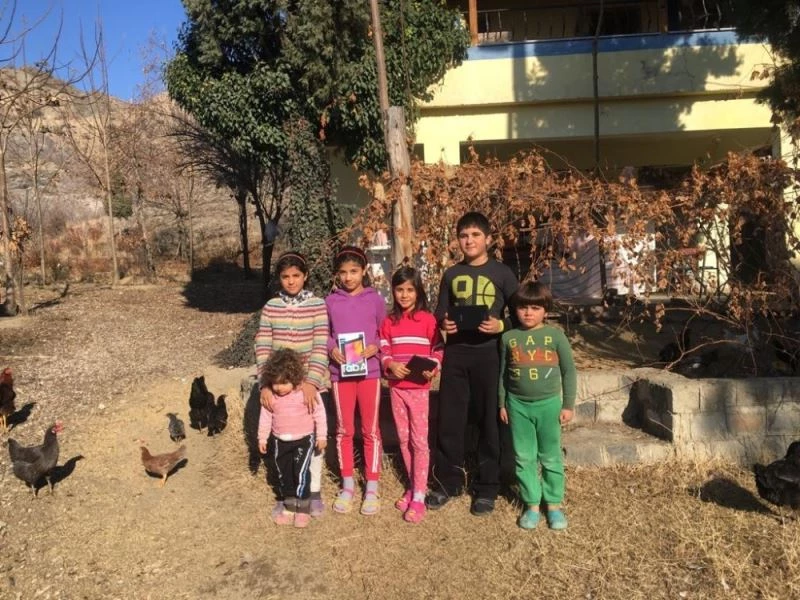 OGC’den türkmen öğrencilere tablet
