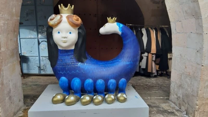 Mardin’de Şahmeran efsanesi, tablolarla yaşatılıyor
