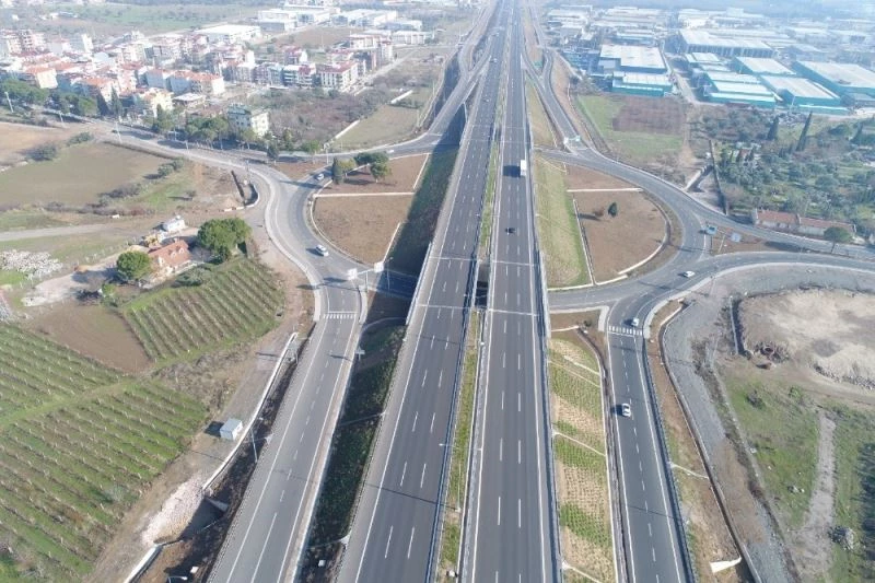 16 yılda taşıt sayısı 2 buçuk kat artmasına rağmen kazalarda can kaybı azaldı
