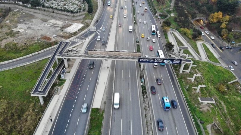 İstanbul’da Dünya Engelliler Günü’nde pes dedirten görüntü: O üst geçit 1 yıl geçmesine rağmen hala yapılmadı

