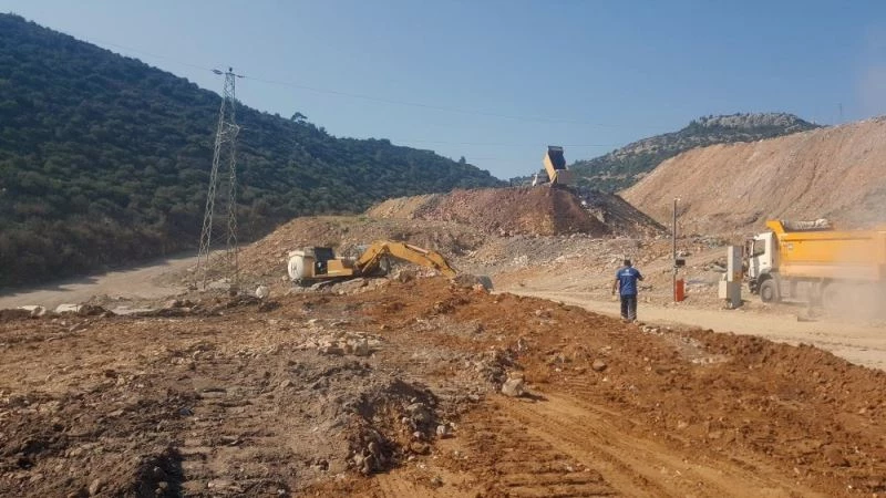 247 futbol sahası büyüklüğünde hafriyat bertaraf edildi
