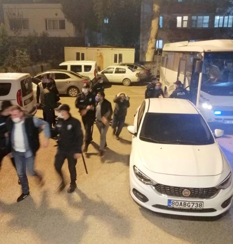 Osmaniye’de kumar oynatılan iş yeri kapatıldı
