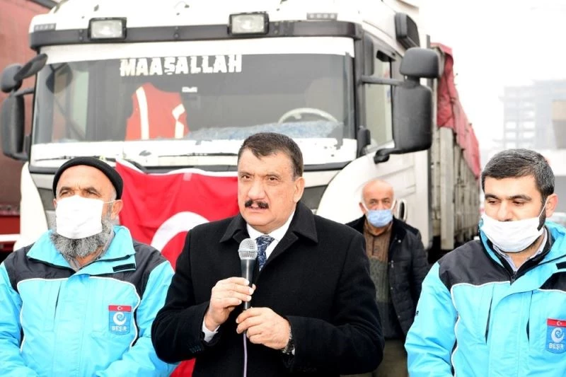 Gürkan, yardım tırlarının uğurlama törenine katıldı
