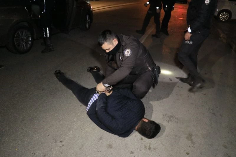 Polisten kaçan sürücü yakalandı, yasal sınırın 4 katı alkollü çıktı
