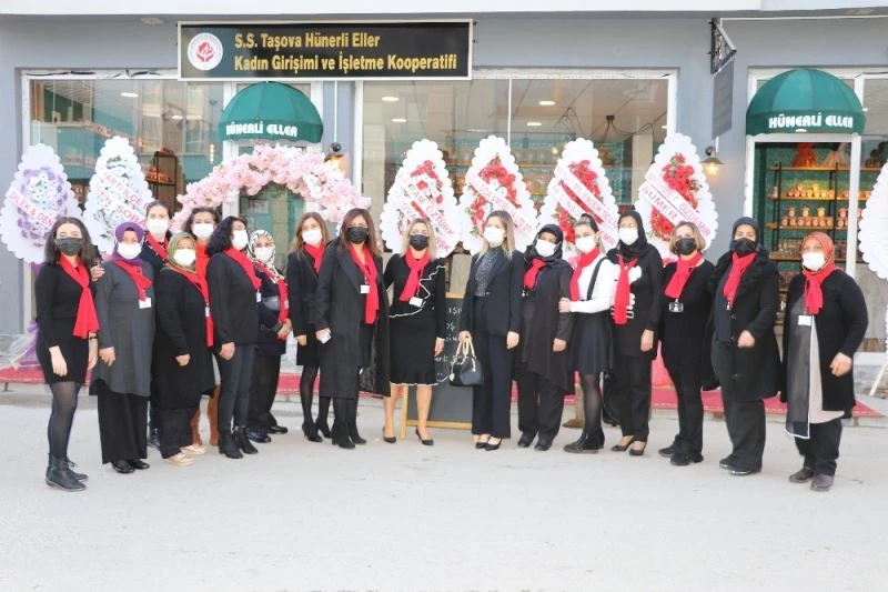 Amasya’da ’hünerli eller’ yeni yerinde
