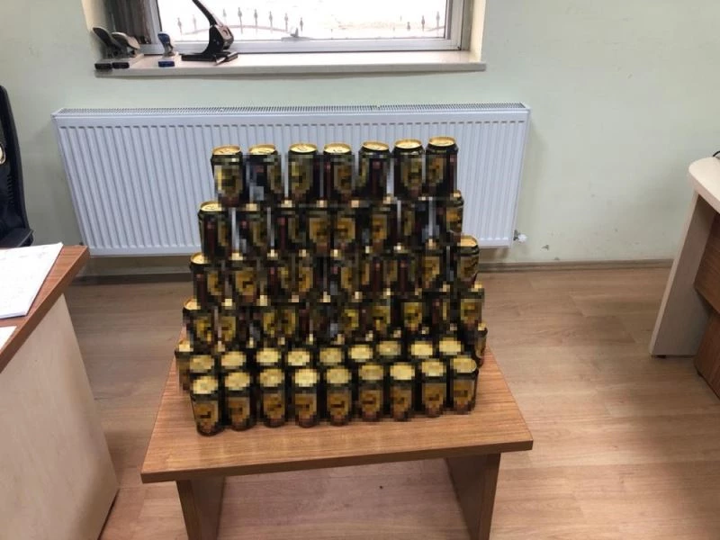 Eğirdir’de 63 kutu kaçak içki ele geçirildi
