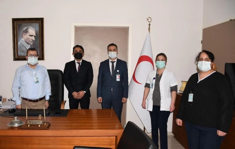 Kuşadası Belediyesi’nden salgın savaşçılarına yeni yıl hediyesi
