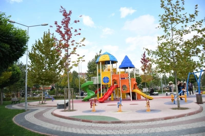 İnegöl’de 12 çocuk parkı kamera sistemleriyle donatıldı
