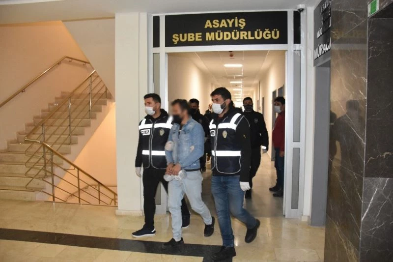 Antalya’da aranan 82 şüpheli ’Son rötuş’ operasyonuyla yakalandı
