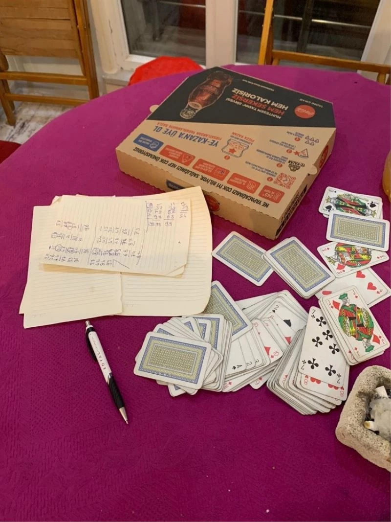 Pizzacı kılığında kumar operasyonu
