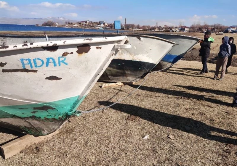 Nazik Gölü’nde yasak ava geçit yok
