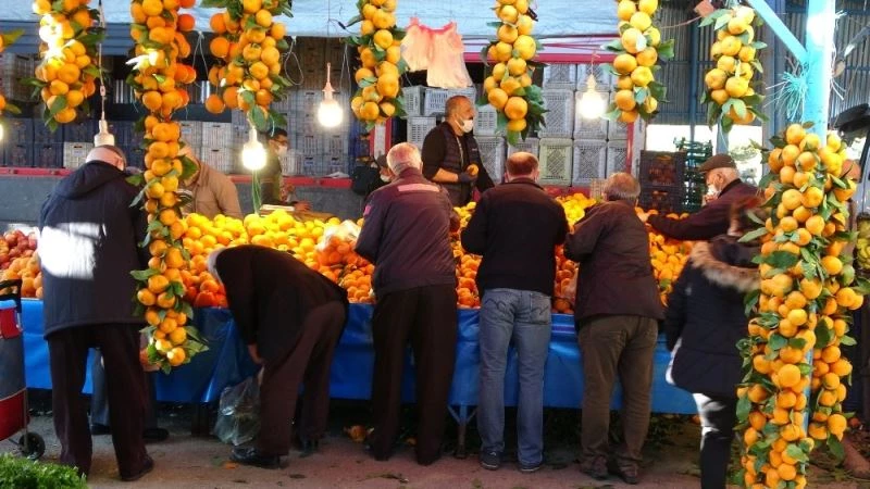 Kısıtlama öncesi Sinoplular pazara akın etti
