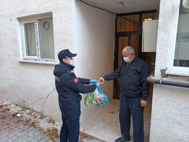 Bilecik’te temaslı kişilere istekleri kapılarına kadar götürüldü
