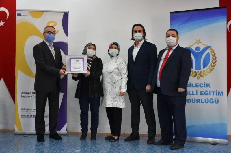 15 okul, 19 öğretmen Ulusal ve Avrupa Kalite Etiketi Sertifikasıyla ödüllendirildi
