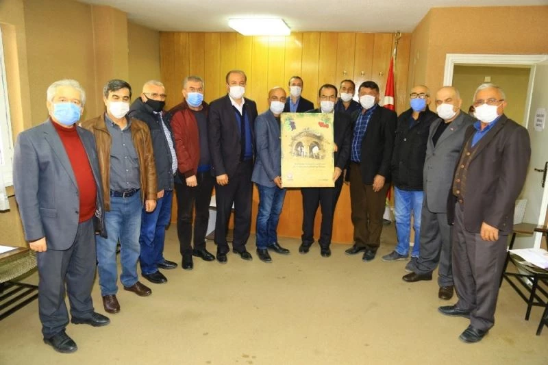 Hadim’de hayırsever işadamı dairesini belediyeye bağışladı
