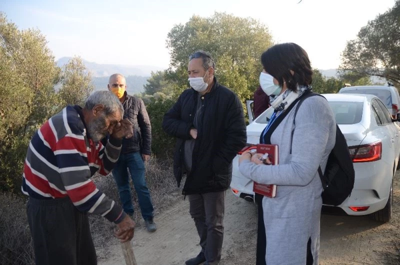 Kedilerinden ayrılamayan Mustafa amcaya Kuşadası Belediyesi sahip çıktı
