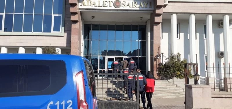 Cinayeti sokağa çıkma yasağını fırsata çevirip çözdüler
