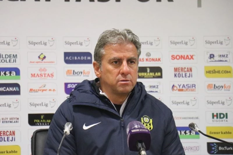 Hamza Hamzaoğlu: Şu anda oyundan çok puan ve puanlara ihtiyacımız var
