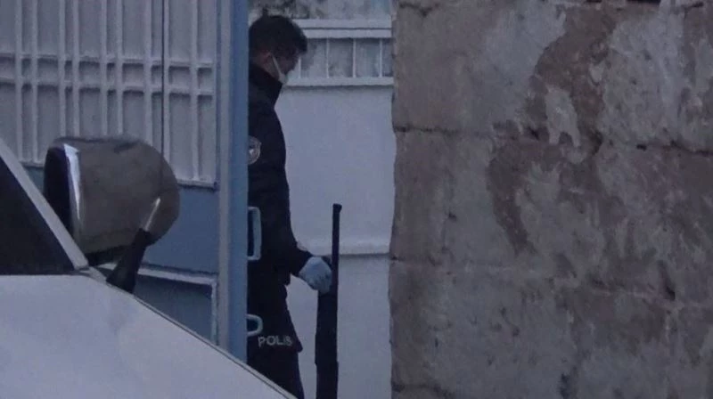 Baba-oğul arasındaki para isteme tartışması kanlı bitti
