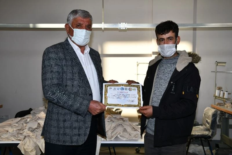 ASGEM’de tekstil ve konfeksiyon kursiyerlerine sertifika verildi
