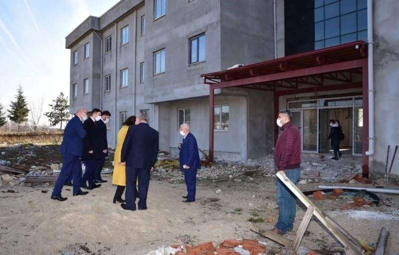 Rektör Ünal: “Ladik MYO’da daha fazla zaman kaybetmek istemiyoruz”
