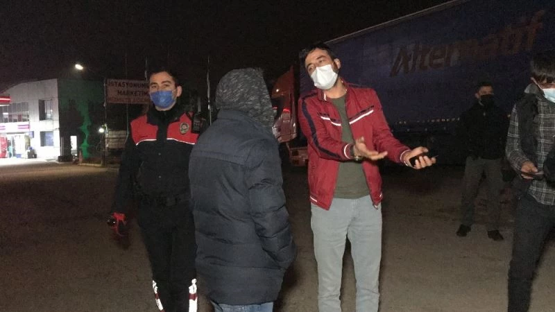 İzmir’de geçerli izin kağıdı ile Düzce’ye geldiler cezayı yediler
