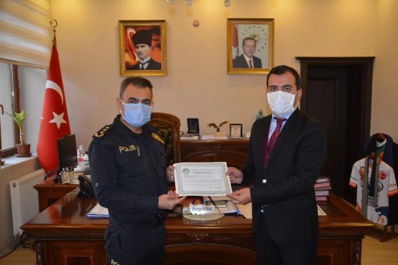 Sarıkamış’ta polis başarısıyla göz kamaştırıyor
