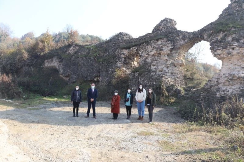 Başkan Özlü: “Antik kenti dünyaya kazandırmalıyız”
